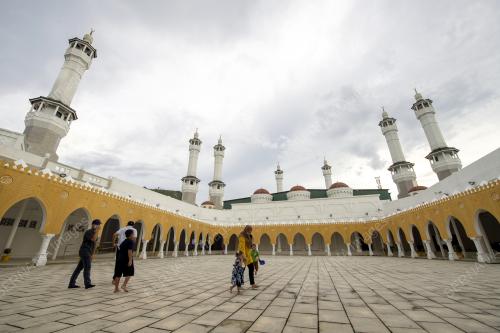 SOLAT JUMAAT TANPA PENJARAKAN FIZIKAL