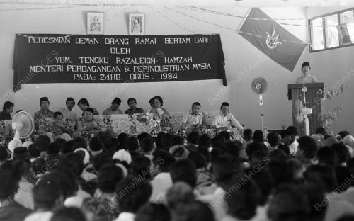 KB10_02102015_RAZALEIGH