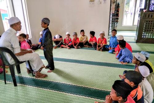 KB10_03062019_ORANG_ASLI_SOLAT_BERJEMAAH