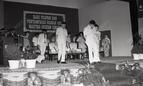 HARI UCAPAN