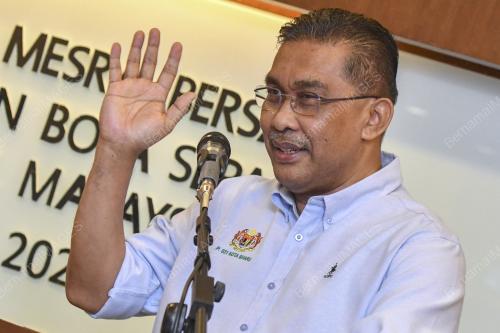 DATUK SERI TAKIYUDDIN HASSAN