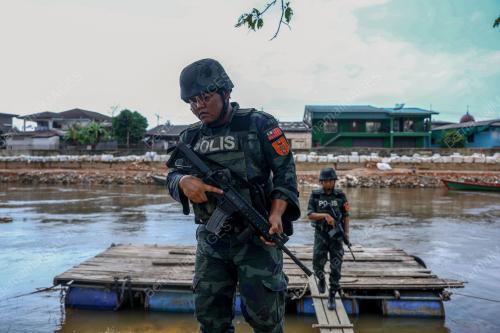SENOI PRAAQ TINJAUAN KESELAMATAN SEMPADAN