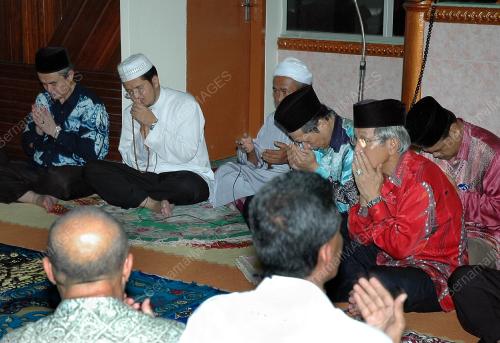 ABDULLAH MENGAMINKAN DOA