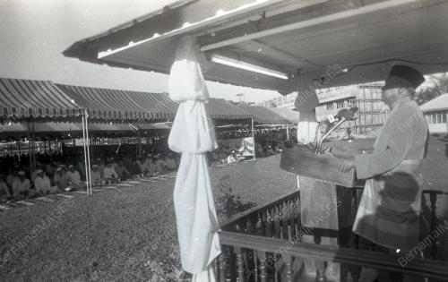 KB10_090490_GHAFARBABA_BERBUKAPUASA