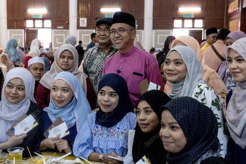 ADLY ZAHARI
