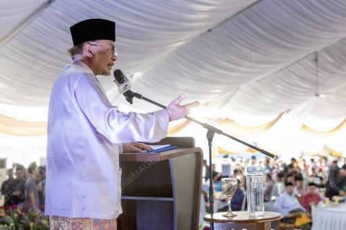 DATUK SERI ANWAR IBRAHIM