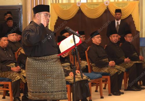 DATUK DR MOHAMED FADZLI HASSAN