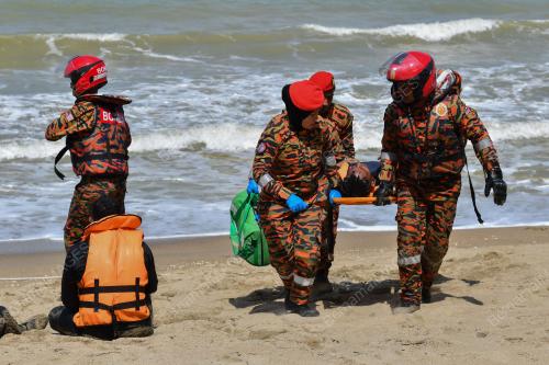 KESELAMATAN AKTIVITI AIR BOMBA