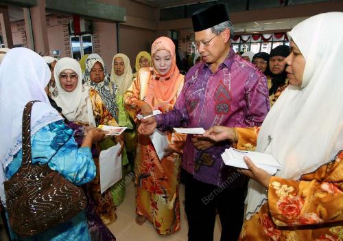 MUSTAPA MOHAMED