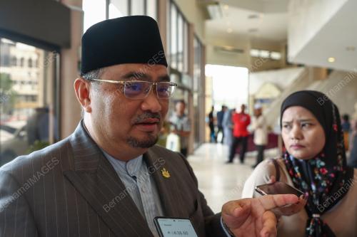 DATUK DR MOHAMED FADZLI HASSAN