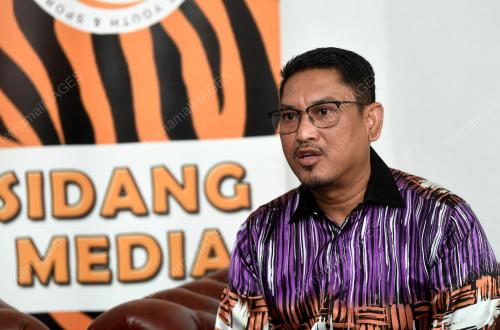 DATUK SERI AHMAD FAIZAL AZUMU