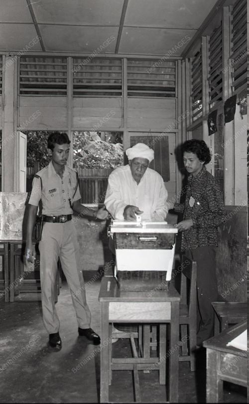 TENGKU RAZALEIGH HAMZAH