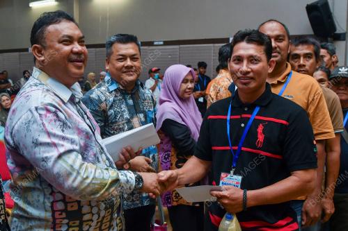 DATUK AZMAN ABIDIN