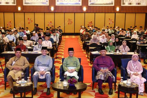 DATUK DR MOHD NA'IM MOKHTAR