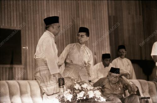 TUN GHAFAR BABA