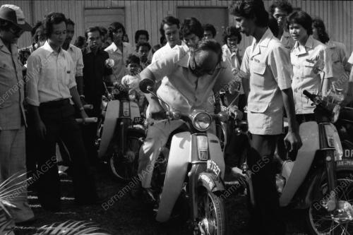 DATO SHARIFF MELAWAT TANAH MERAH