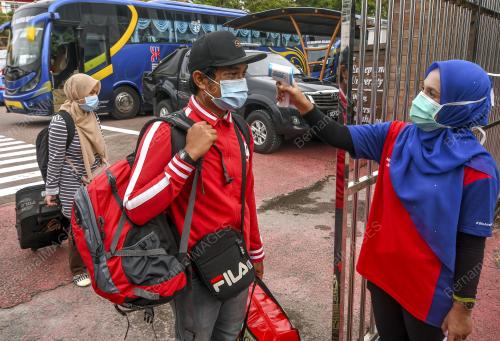 PENGHANTARAN PULANG PELAJAR KE KAMPUNG