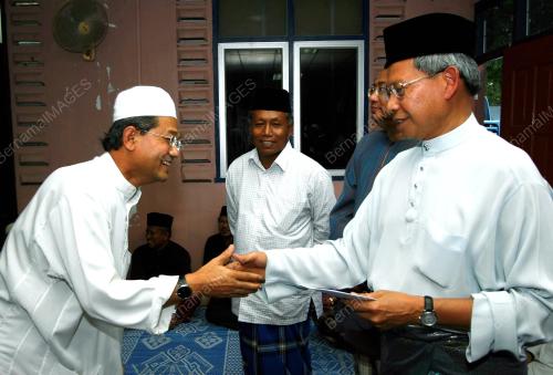 MUSTAPA MOHAMED