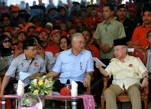 KB11_04052012_PM_KARNIVAL