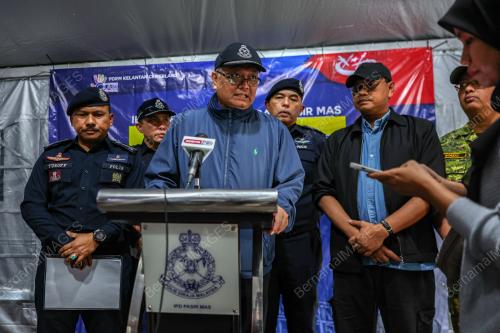 DATUK SERI DR SHAMSUL ANUAR NASARAH