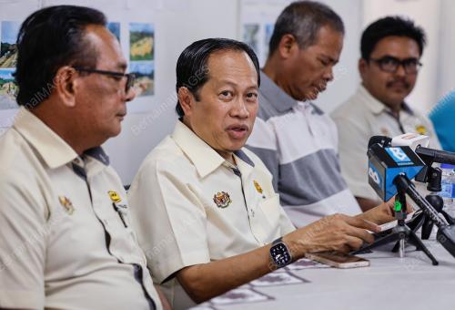 DATUK SERI AHMAD MASLAN