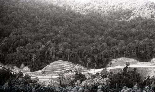 LEBUHRAYA TIMUR BARAT