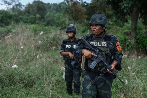SENOI PRAAQ TINJAUAN KESELAMATAN SEMPADAN