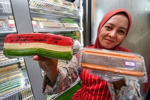 KEK LAPIS SARAWAK