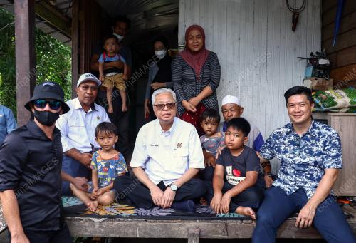 DATUK SERI ISMAIL SABRI YAAKOB