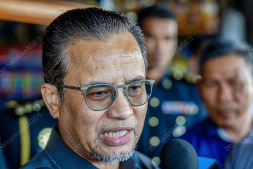 AZMAN ISMAIL