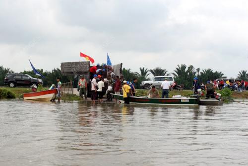 KB11_13022012_BANTUAN_BANJIR