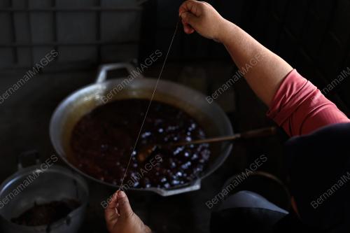 PEMBUATAN COKLAT NISE MAN