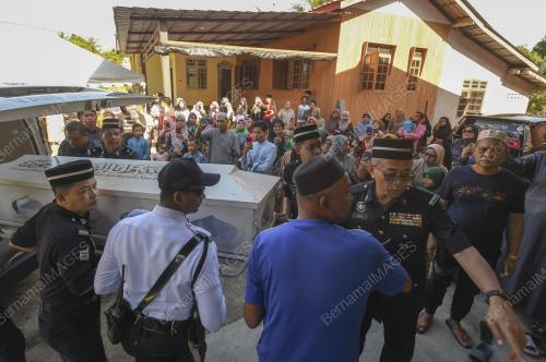 KEBUMI MANGSA KEMALANGAN