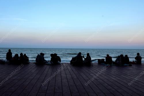 BERBUKA PUASA DI PANTAI IRAMA BACHOK