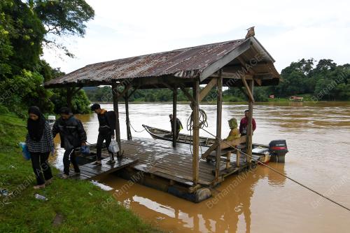 PARAS AIR SUNGAI KELANTAN