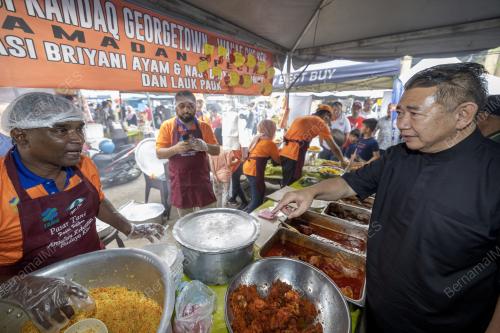DATUK SERI SALAHUDDIN AYUB