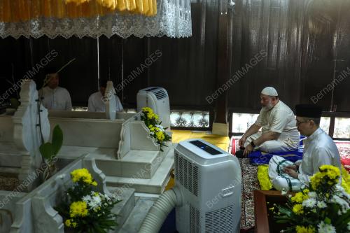 SULTAN MUHAMMAD V