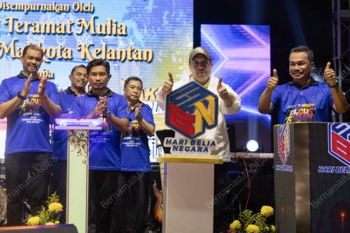 TENGKU MUHAMMAD FAKHRY PETRA