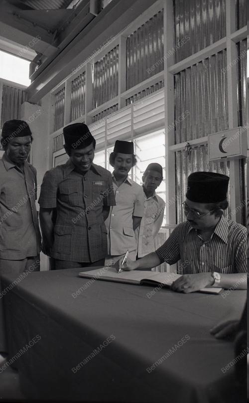 TENGKU RAZALEIGH HAMZAH