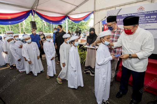 DATUK AHMAD JAZLAN YAAKUB