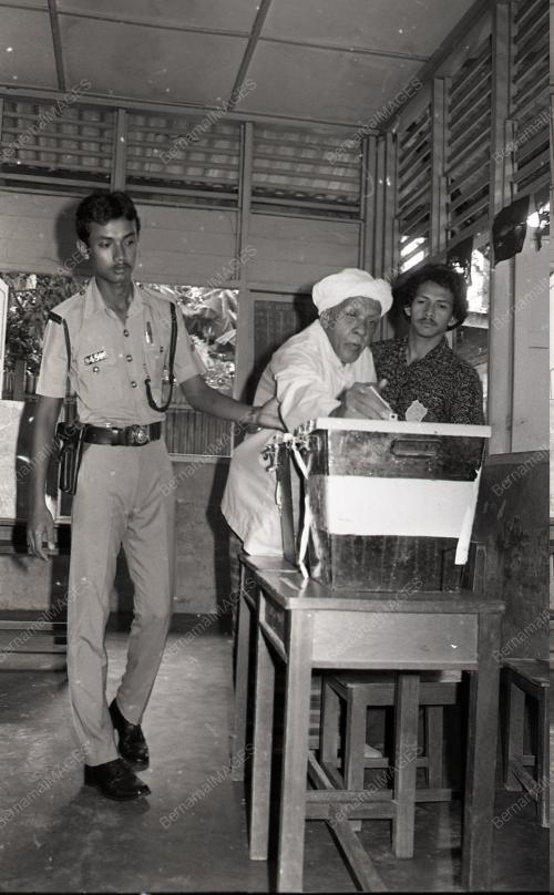 TENGKU RAZALEIGH HAMZAH