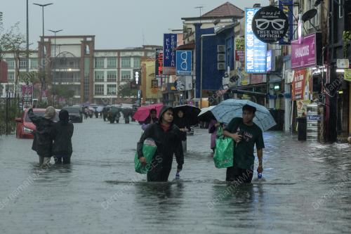 TINJAUAN BANJIR