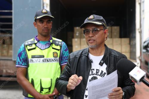 AZMAN ISMAIL