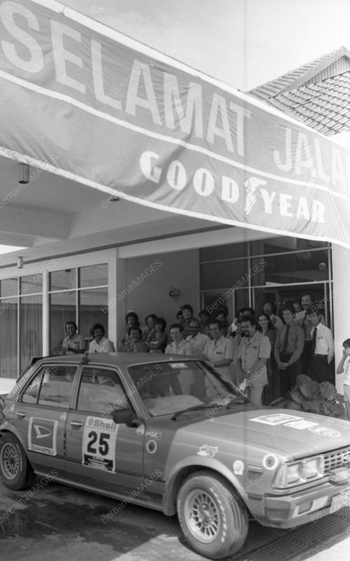 KB11_29012015_PELEPASAN_KERETA