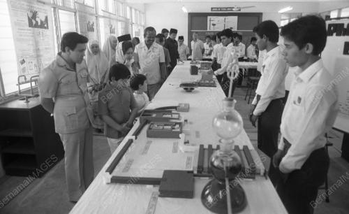 KB12_02072015_SEKOLAH_SAINS