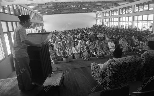KB12_02102015_RAZALEIGH