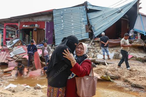 TINJAUAN KESAN BANJIR DI TUMPAT