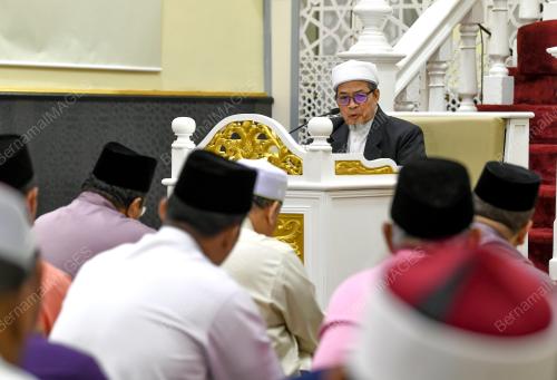 DR TENGKU MUHAMMAD FAIZ PETRA
