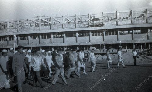 KB12_090490_GHAFARBABA_BERBUKAPUASA