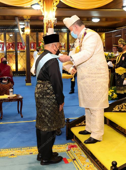 SULTAN MUHAMMAD V